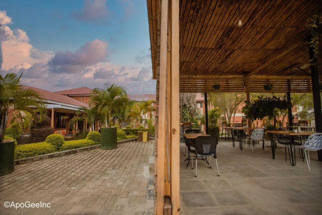 Acacia Hotel Mbarara Nyamitanga Εξωτερικό φωτογραφία
